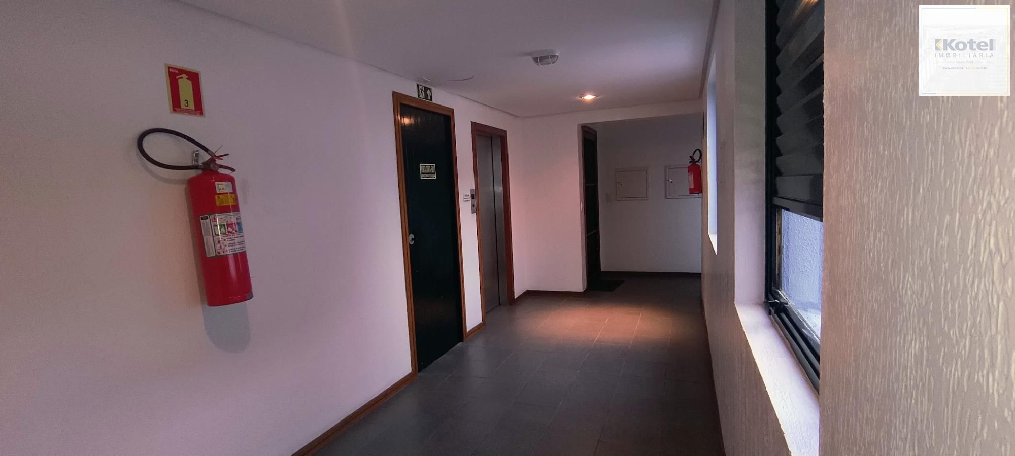 CONJUNTO  COMERCIAL  NA  AVENIDA CRISTÓVÃO COLOMBO
