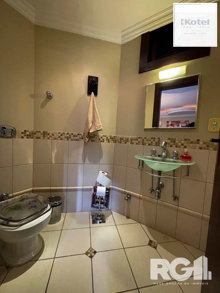 Apartamento com fino acabamento. edifício com elevador panorâmico com 1 apartamento por andar , com fácil acesso a BR116.