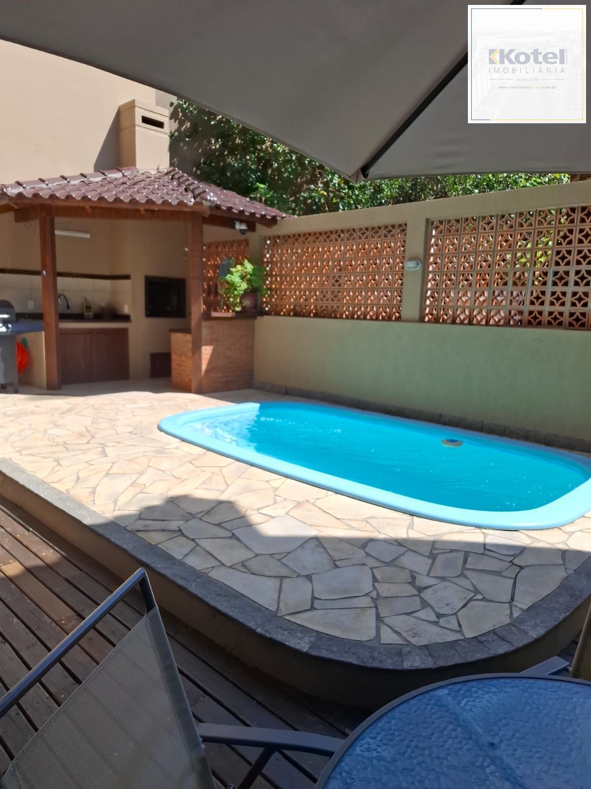 Excelente Sobrado no Jardim Itú Sabará com quatro Dormitórios sendo três Suites.