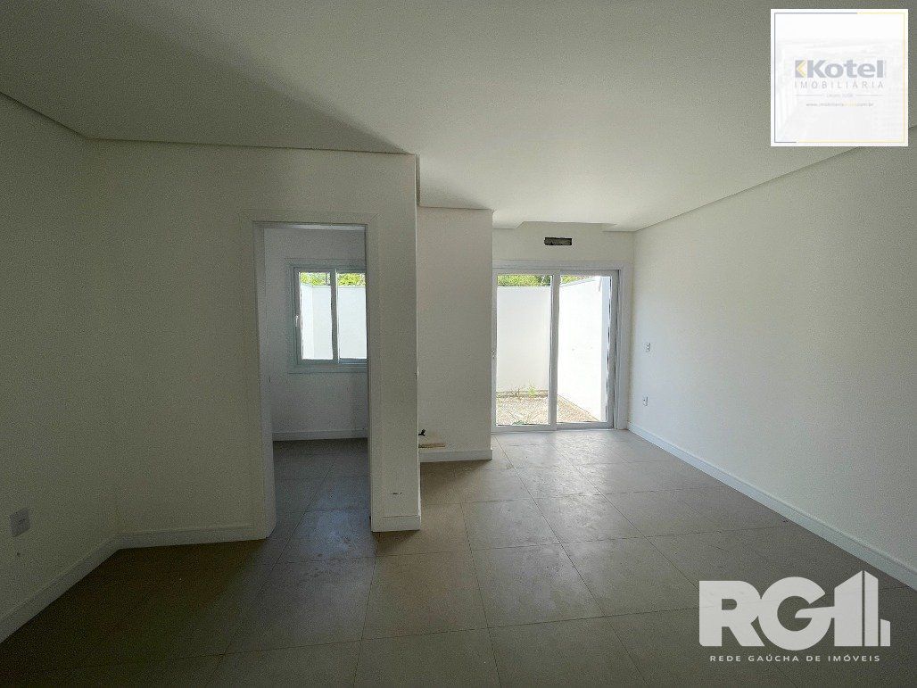 A chave dos sonhos que você busca esta aqui, nesta casa em bairro planejado na cidade de Canoas.