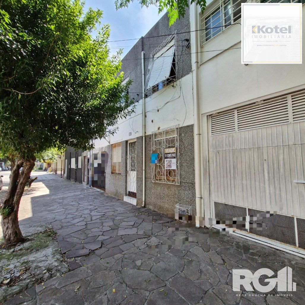 Residência no Bairro Azenha, com quatro dormitórios — foto 2