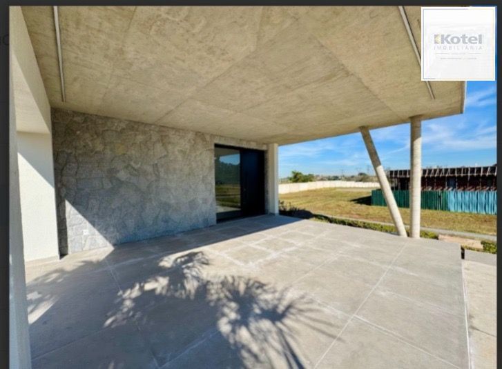 Se você procura conforto, segurança e alto padrão de acabamento, esta é a oportunidade ideal. Localizado no Condomínio Legano Reserva, com acesso rápido pela RS-448, este sobrado une a tranquilidade de um condomínio fechado à praticidade de estar próximo à capital. — foto 4