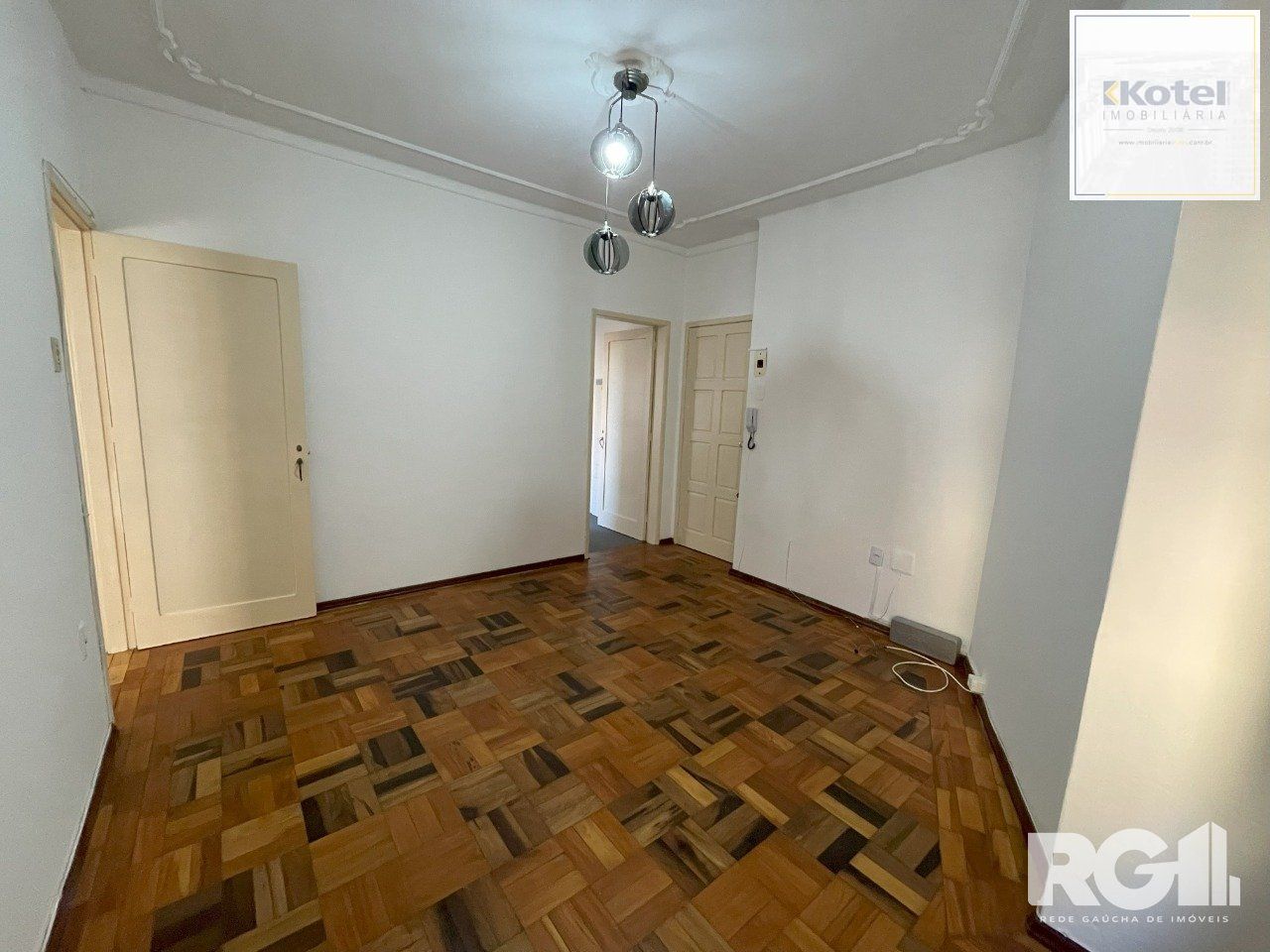 Apartamento de dois dormitórios na Cidade Baixa