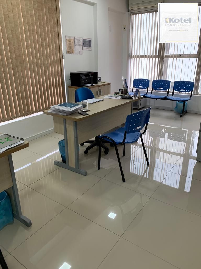 Ótima sala comercial no bairro Cristo Redentor.