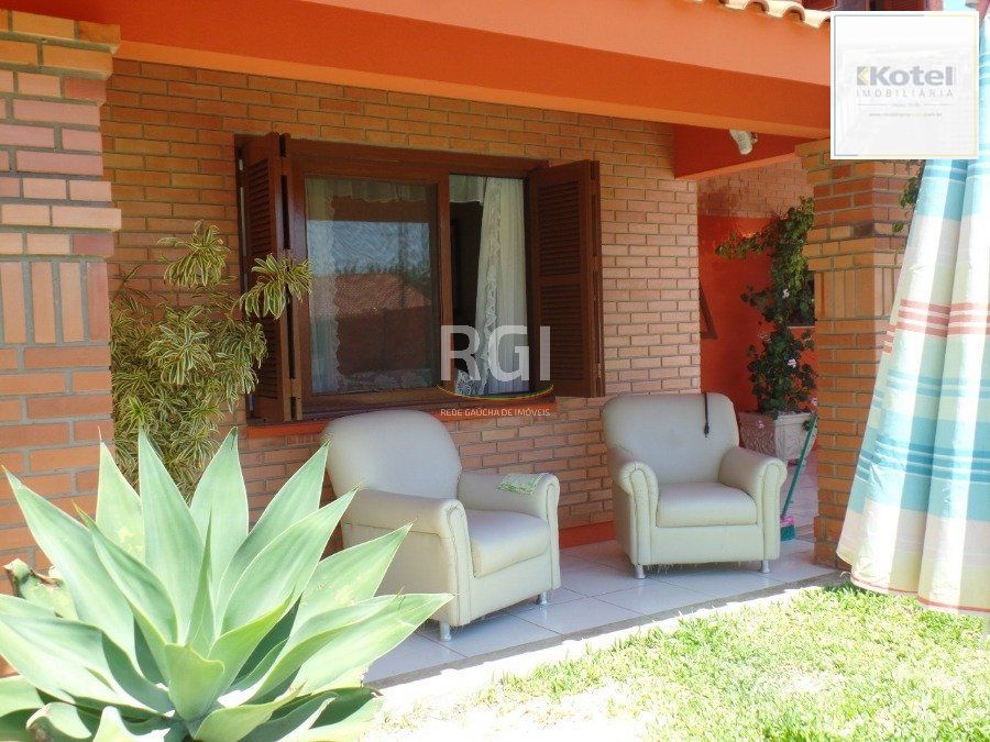 Casa para Venda - 180m², 3 dormitórios, sendo 1 suites, 2 vagas - Zona Nova — foto 3