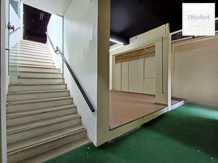 Prédio Comercial 3 quartos à venda, 250m², Navegantes - Porto Alegre