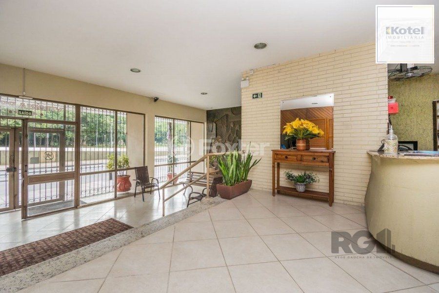 Ampla apartamento 3 dormitorios,living 2 ambientes na Cidade Baixa, com 2 garagem,