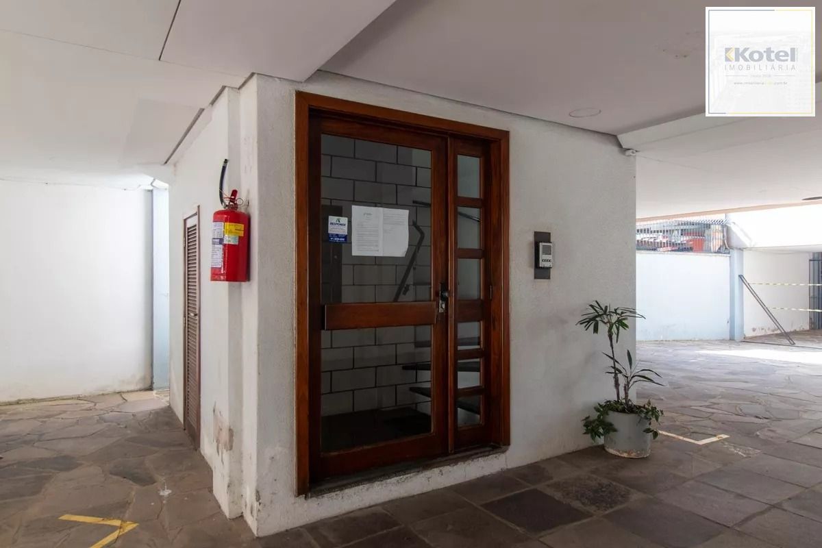 Excelente apto. no Bairro Partenon, com 52m2 de área útil, semi mobiliado, de 01 dormitório c/ uma vaga de garagem escriturada e coberta — foto 2
