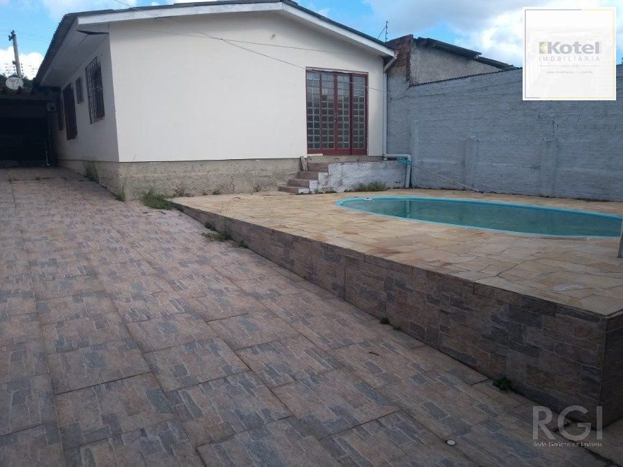 Casa para Venda - 140m², 3 dormitórios, 4 vagas - Santa Isabel
