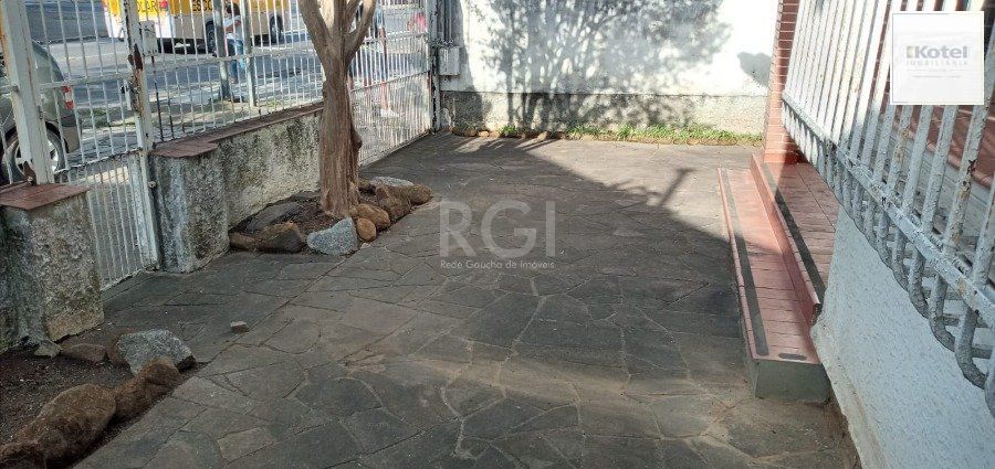 Casa para Venda - 200m², 4 dormitórios, 4 vagas - Medianeira — foto 4