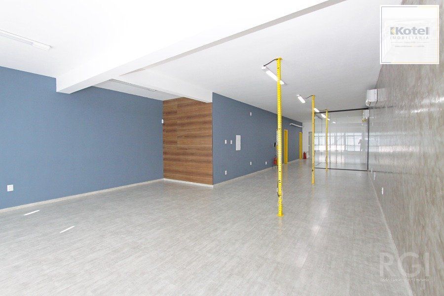 PRÉDIO COMERCIAL PARA SEDE DE EMPRESA COM  400 m²  na AVENIDA BAHIA, SÃO GERALDO,  JUNTO AO RESTAURANTE  KONKA Porto Alegre — foto 4