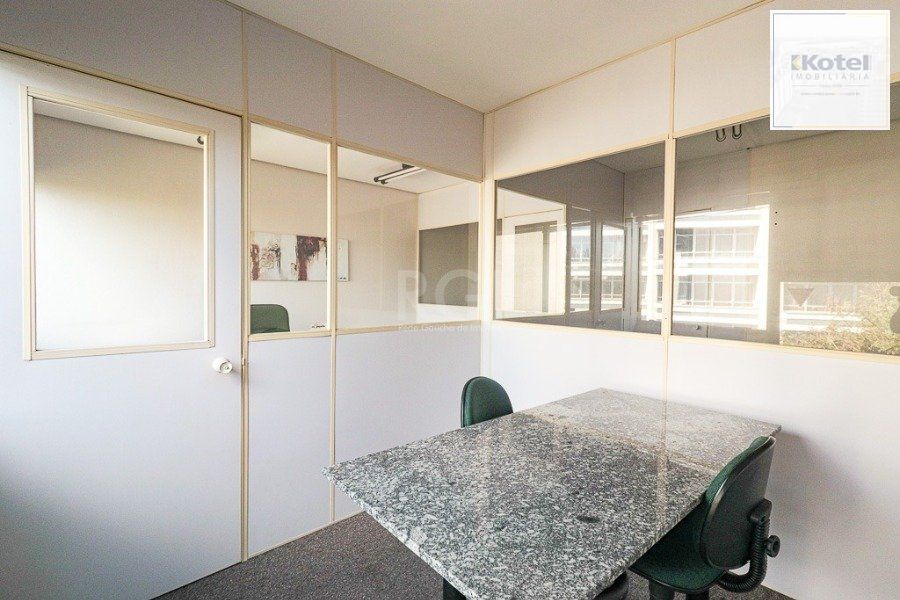 Conjunto/Sala para Venda - 37.14m², 0 dormitórios, Petrópolis