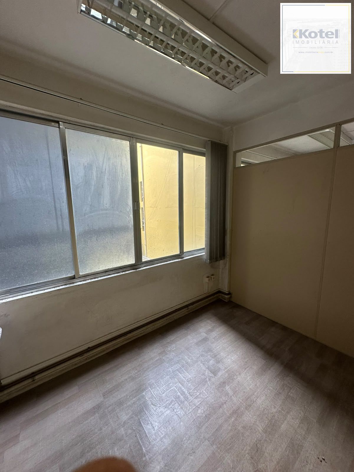 Sala Comercial, 1 sala, à venda, 45 m², Centro Histórico - Porto Alegre — foto 2