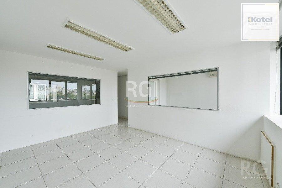 Conjunto/Sala para Venda - 153m², 0 dormitórios, 1 vaga - Petrópolis