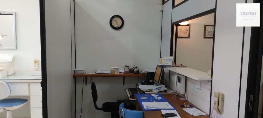 Sala comercial na Av. Cristovão Colombo, medindo 53,16 m² privativos