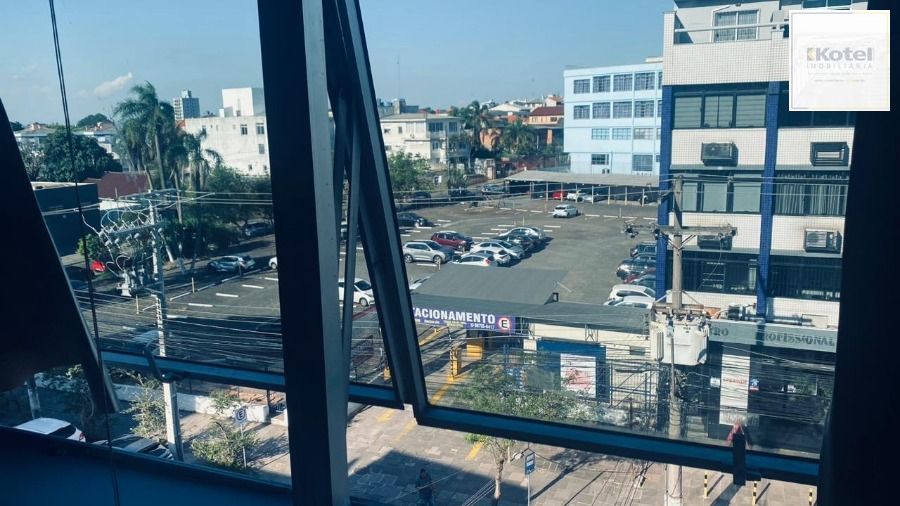 Excelente sala com 33,34m2 de frente, na Assis Brasil, Passo D'areia, semi-mobiliado — foto 2
