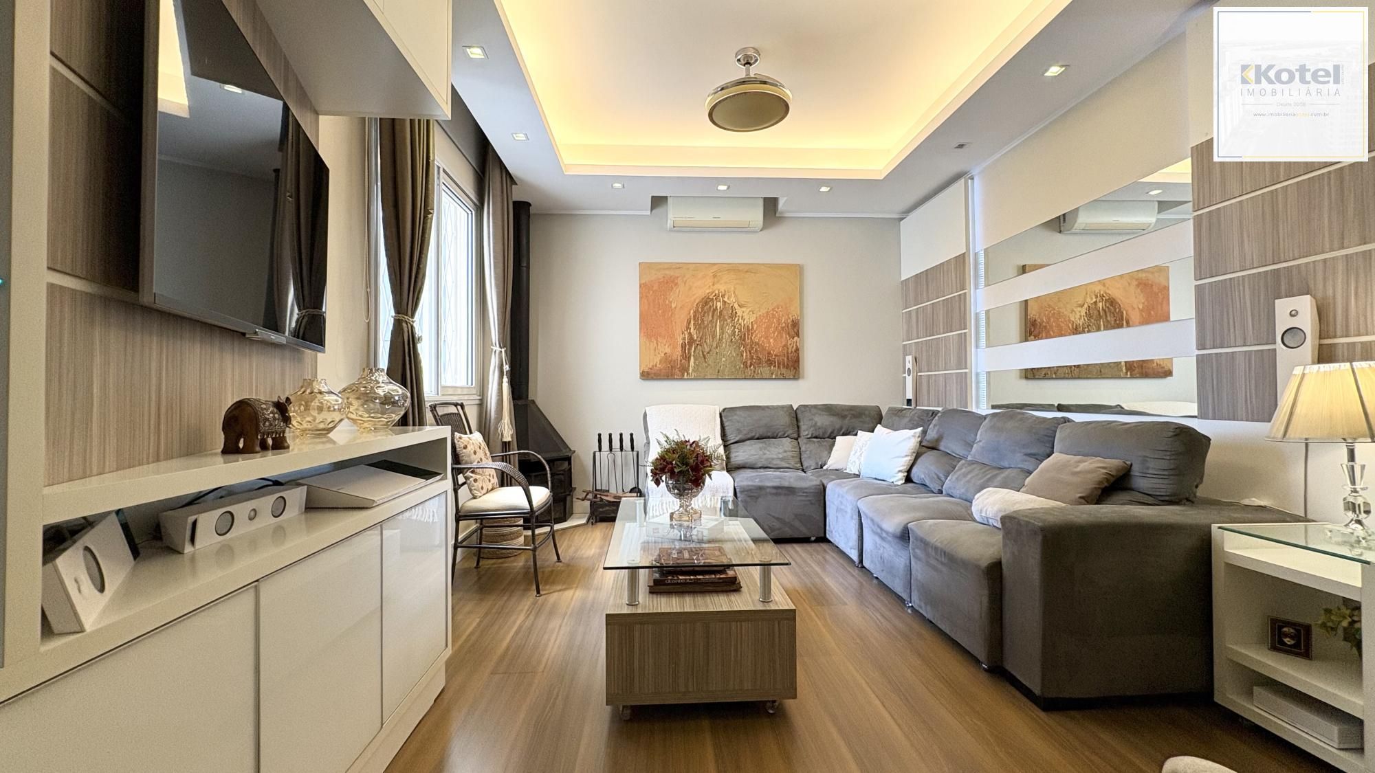 Maravilhoso apartamento no bairro Rio Branco próximo ao Zaffari Cabral , Igreja e colegio