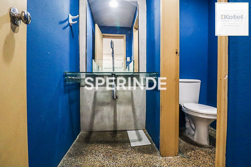 Loja Comercial Desocupada à Venda em Porto Alegre, RS