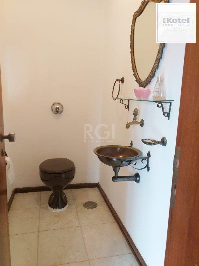 Apartamento para Venda - 130m², 3 dormitórios, sendo 1 suites, 2 vagas - Moinhos de Vento