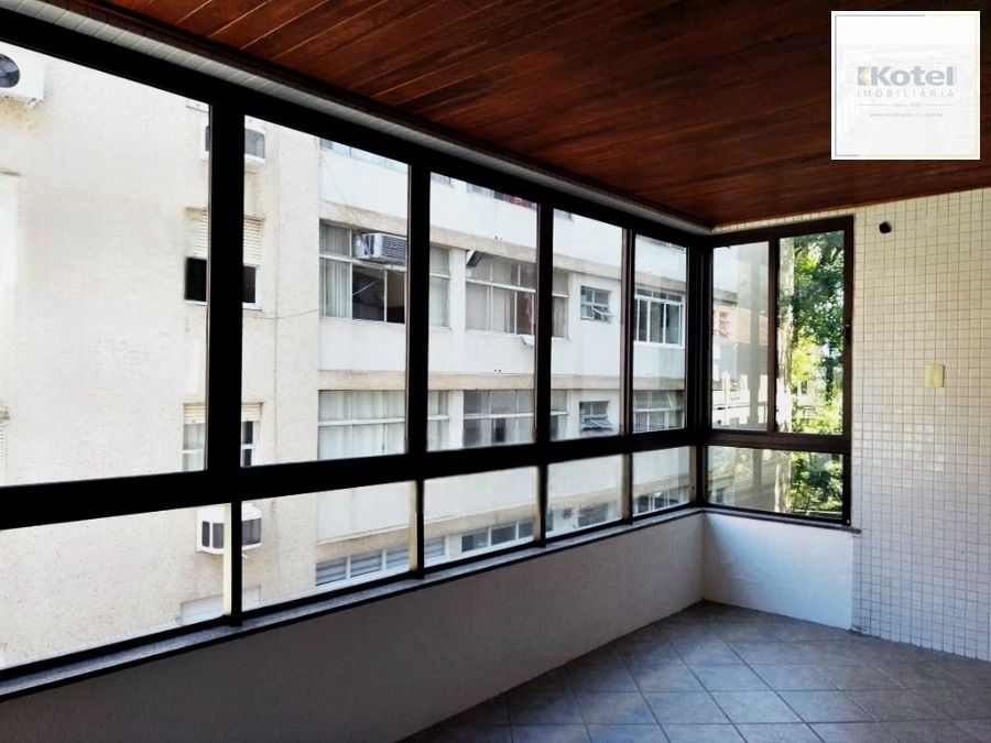 Excelente apartamento de 2 dormitórios, no bairro Moinhos de Vento, com 105 m² de área privativa, 2 suítes — foto 2