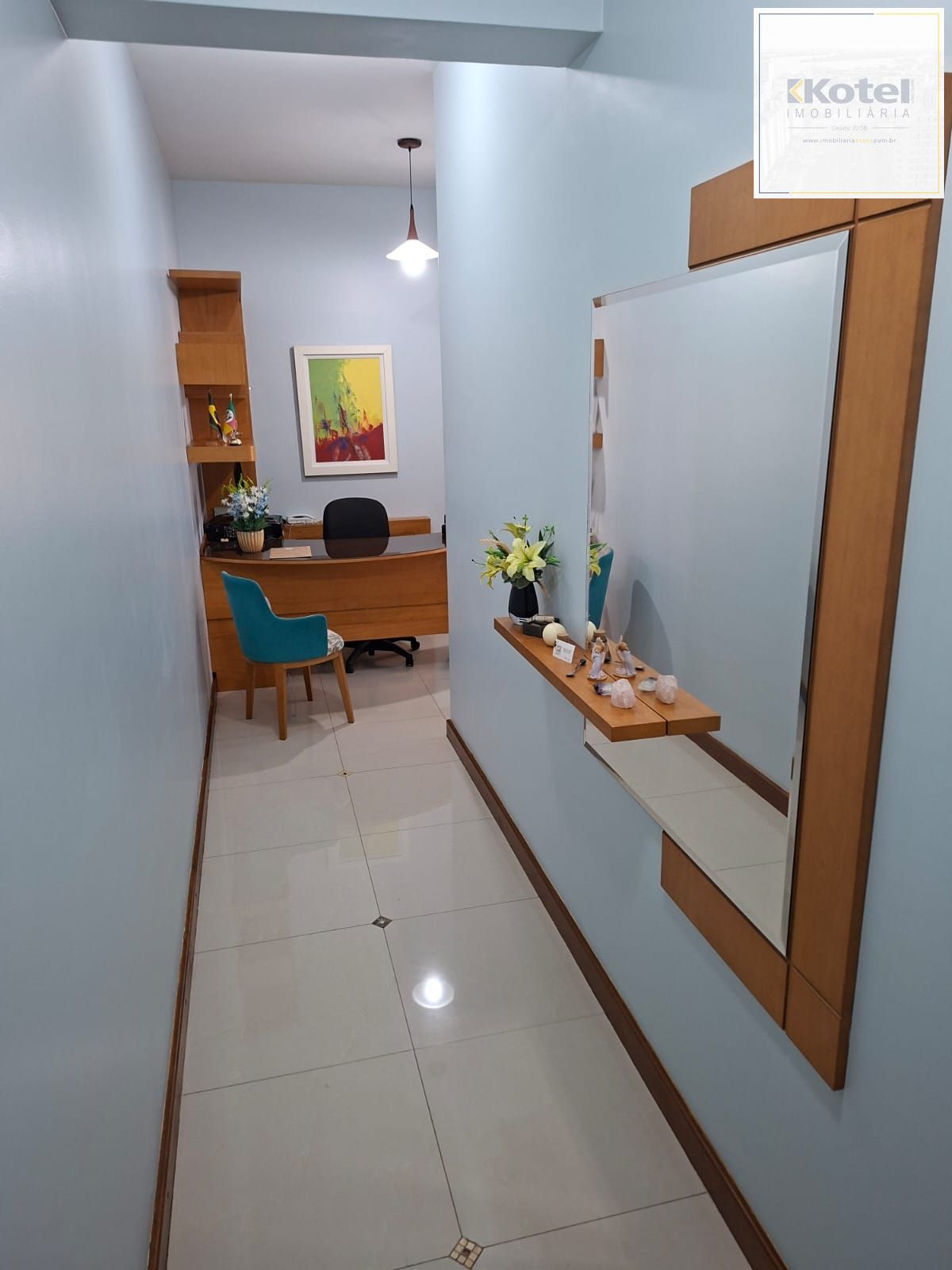Sala com 41,14 me com uma vaga escriturada e coberta