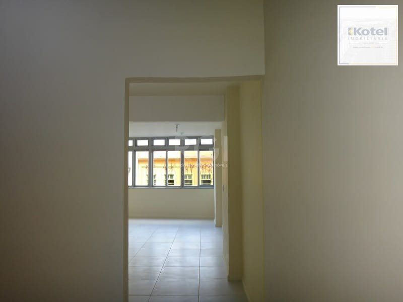 Sala comercial com 55,0 m2, com 2 banheiros e piso com porcelanato. — foto 5