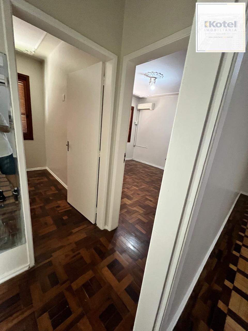 Venda, 2 quartos, 1 com sacada, de frente, dependência integrada a cozinha - ampla, , área de serviço com banho auxiliar