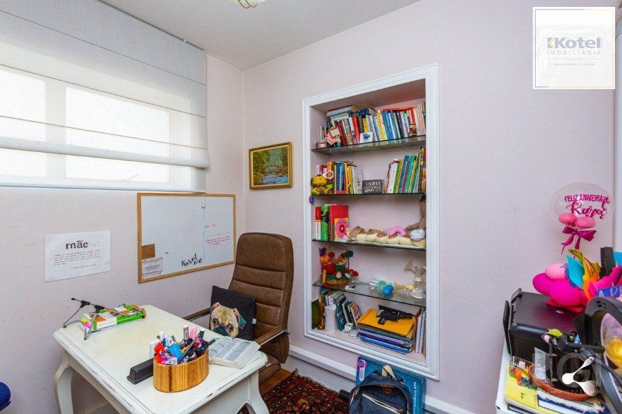 Apartamento para Venda - 144.73m², 3 dormitórios, sendo 1 suites, 2 vagas - Moinhos de Vento