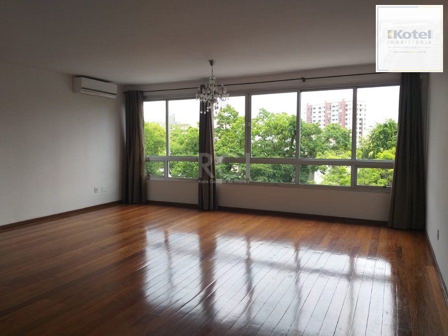 Apartamento para Venda - 130m², 3 dormitórios, sendo 1 suites, 2 vagas - Moinhos de Vento