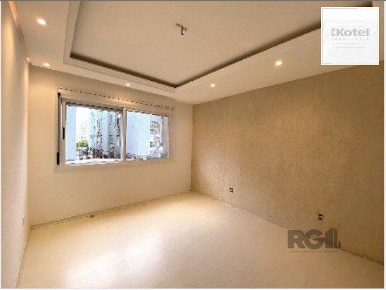 Venda apartamento com 3 dormitórios, 1 suíte e 2 vagas de garagem  lareira e churrasqueira Jardum Itu  Porto Alegre