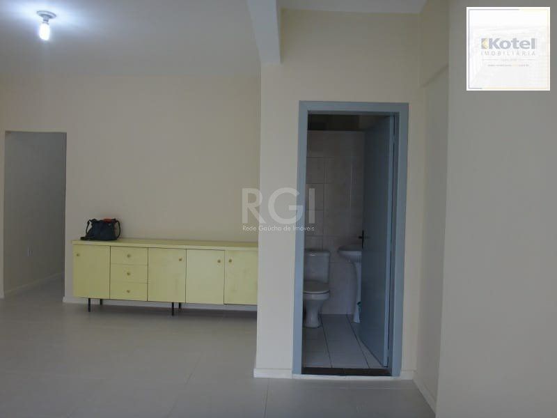 Sala comercial com 55,0 m2, com 2 banheiros e piso com porcelanato. — foto 3