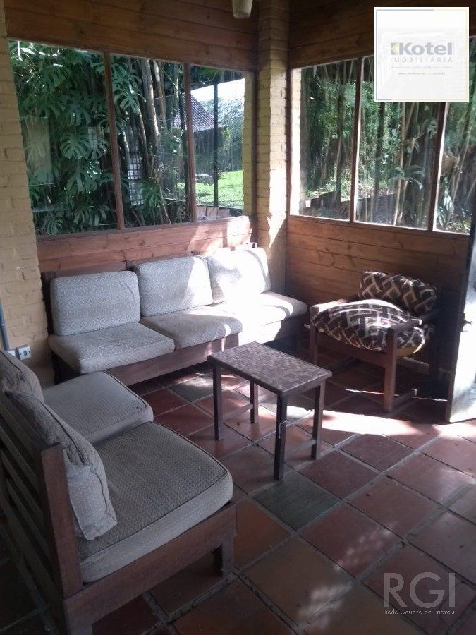 Sítio para Venda - 350m², 3 dormitórios, sendo 1 suites, 7 vagas - Águas Claras