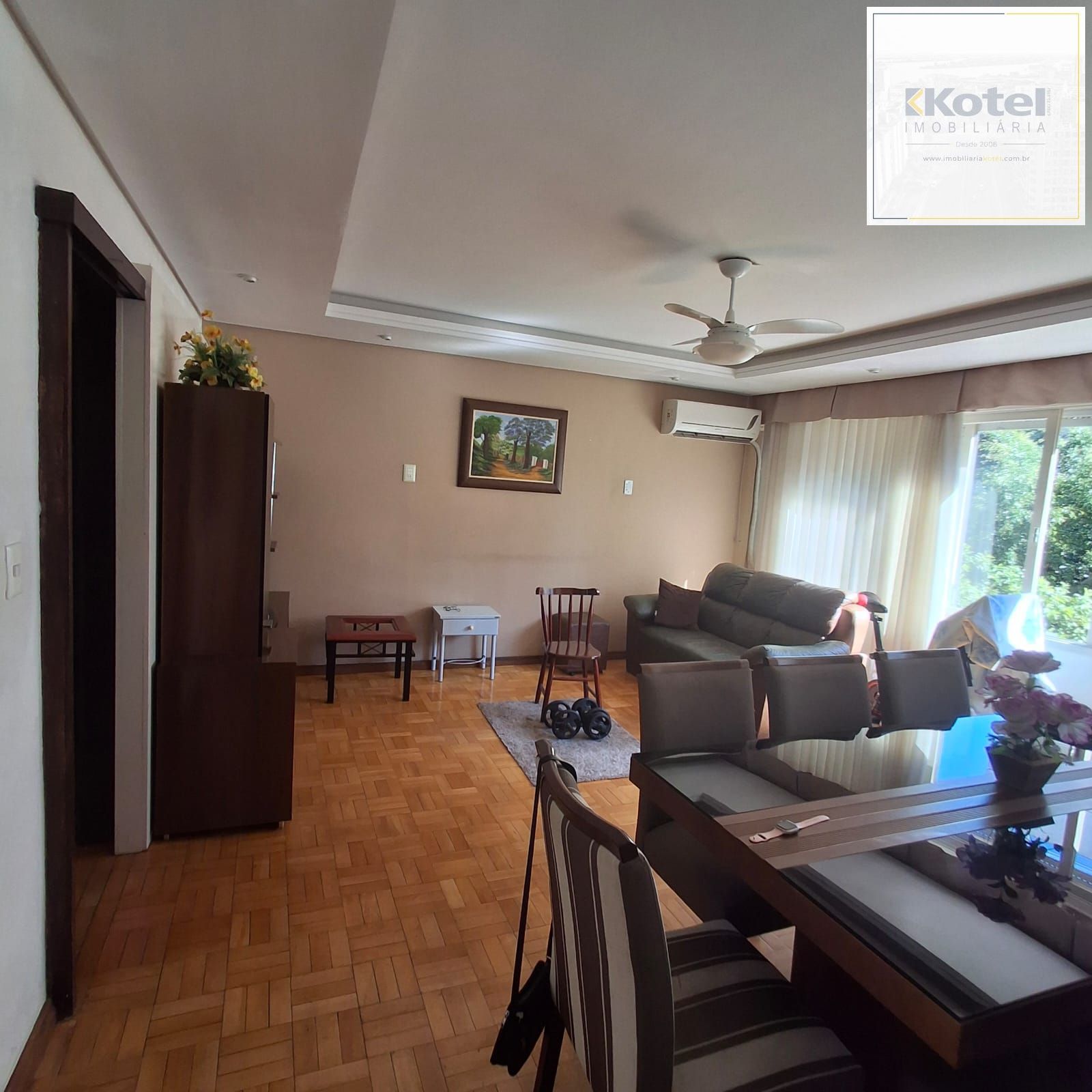 Amplo apartamento de 3 dormitórios próximo ao Zaffari Cabral, Parcão, Colegio Leonardo da Vinci