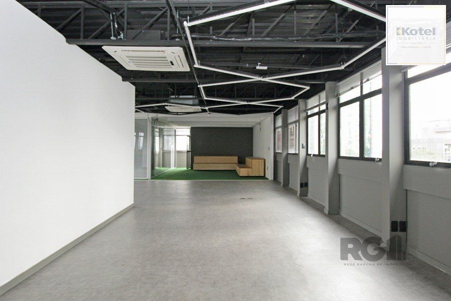 Conjunto com 171,46m² área privativa, com 1 vaga de garagem. — foto 4