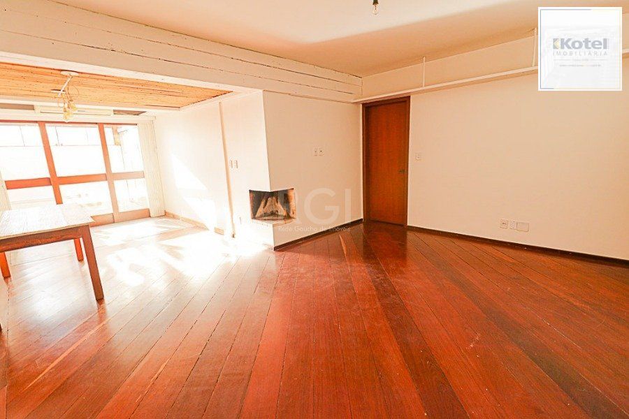 Excelente apartamento de 3 dormitórios , uma suíte , próximo ao Grêmio Náutico União de Petrópolis, — foto 5