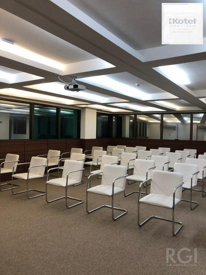 Sala Comercial à venda, 52m², Santa Maria Goretti - Porto Alegre — foto 2