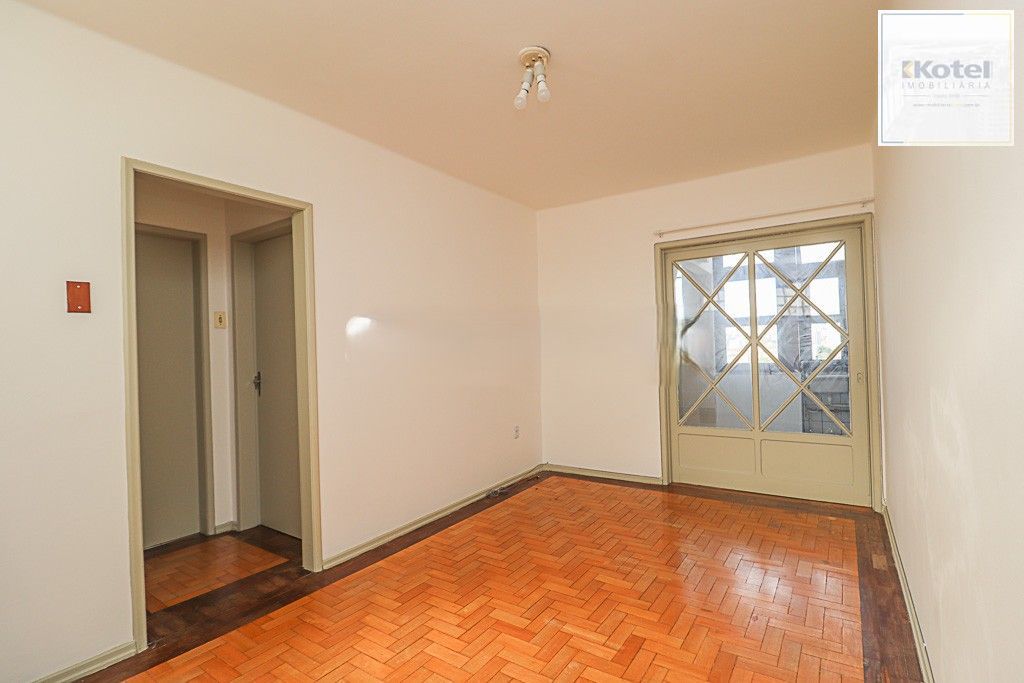 Apartamento com 01 dormitório elevador Floresta - Porto Alegre - área 46,24m²