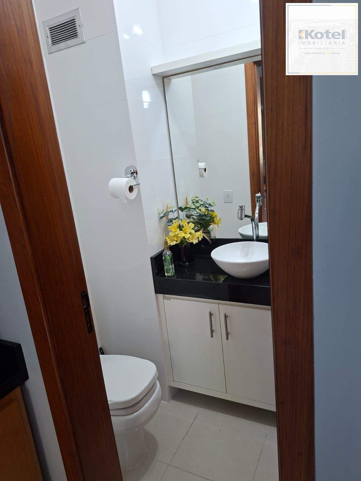 Sala com 41,14 me com uma vaga escriturada e coberta