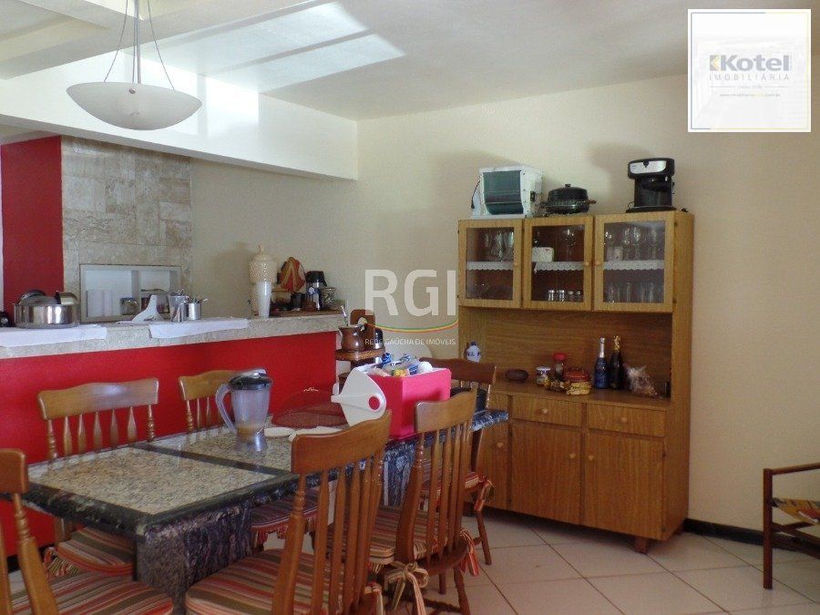 Casa para Venda - 180m², 3 dormitórios, sendo 1 suites, 2 vagas - Zona Nova — foto 2