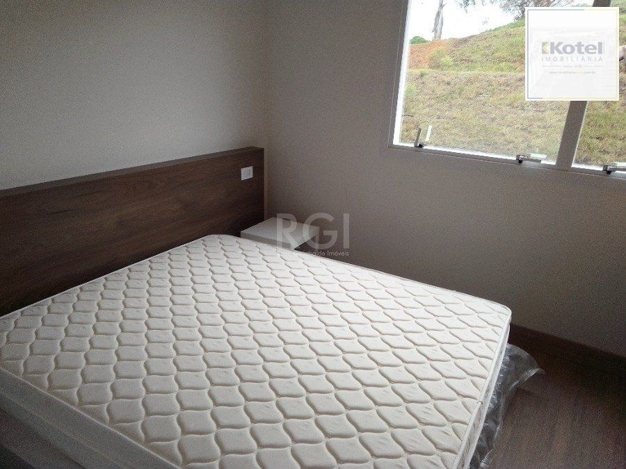 Apartamento para Venda - 25m², 1 dormitório, 1 vaga - Colina