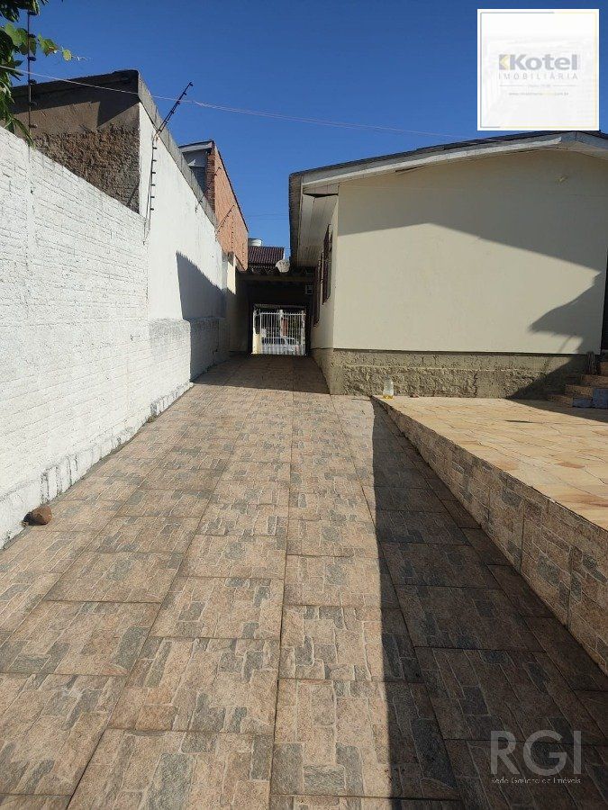Casa para Venda - 140m², 3 dormitórios, 4 vagas - Santa Isabel