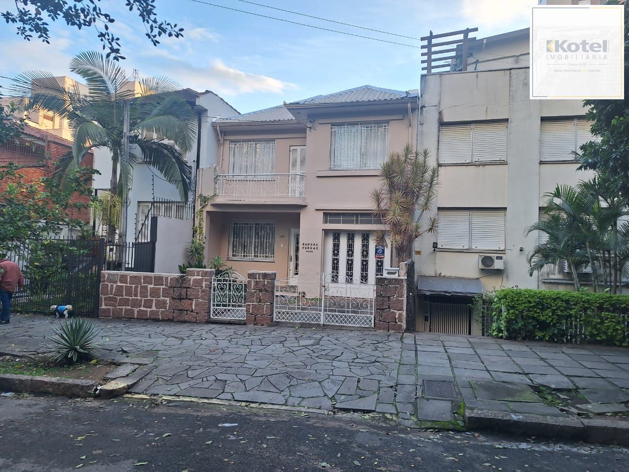 Casa 2 quartos à venda, 288m², Auxiliadora - Porto Alegre