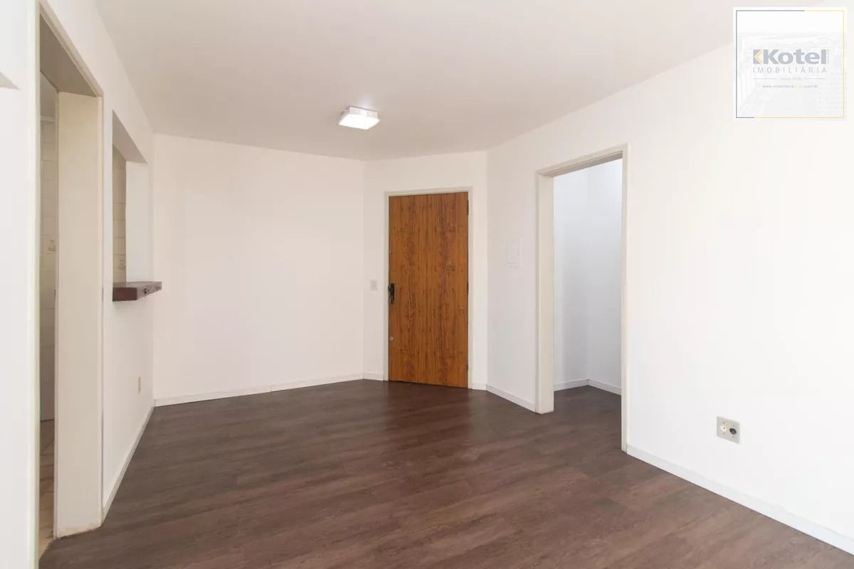 Excelente apto. no Bairro Partenon, com 52m2 de área útil, semi mobiliado, de 01 dormitório c/ uma vaga de garagem escriturada e coberta — foto 4