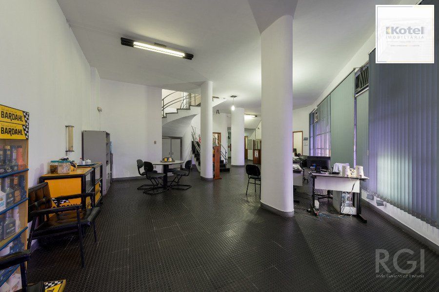 Predio para Venda - 2203.23m², 0 dormitórios, 30 vagas - São João
