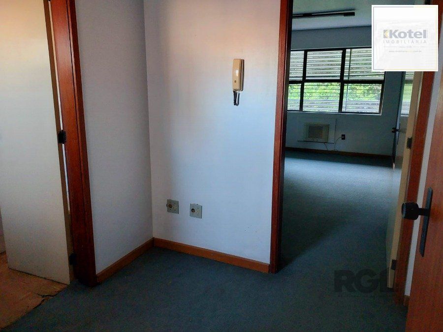 Sala Comercial à venda, 70m², Rio Branco - Porto Alegre
