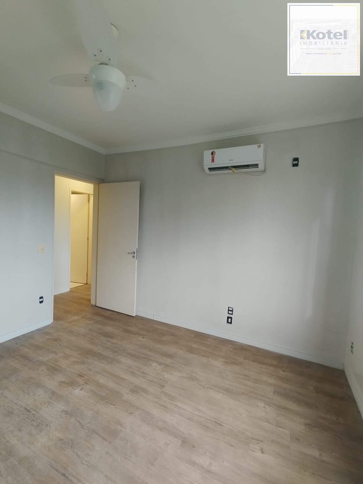 VENDA APARTAMENTO 2 DORMITÓRIOS, 2 BANHOS, ANDAR ALTO 1 VAGA INFRA