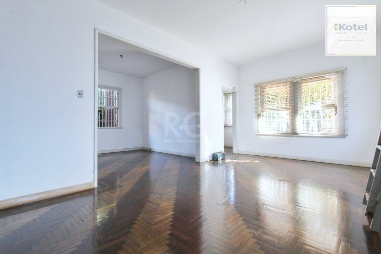 Casa para Venda - 200m², 4 dormitórios, 4 vagas - Medianeira — foto 5