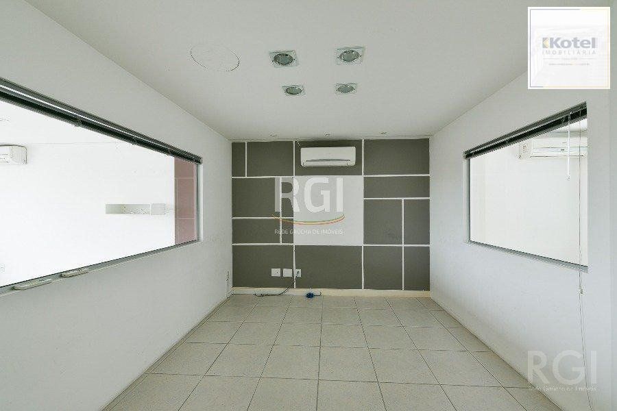 Conjunto/Sala para Venda - 153m², 0 dormitórios, 1 vaga - Petrópolis