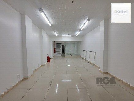 Loja Comercial na Rua Duque de Caxias - Centro Histórico, com 130,00m² privativos,