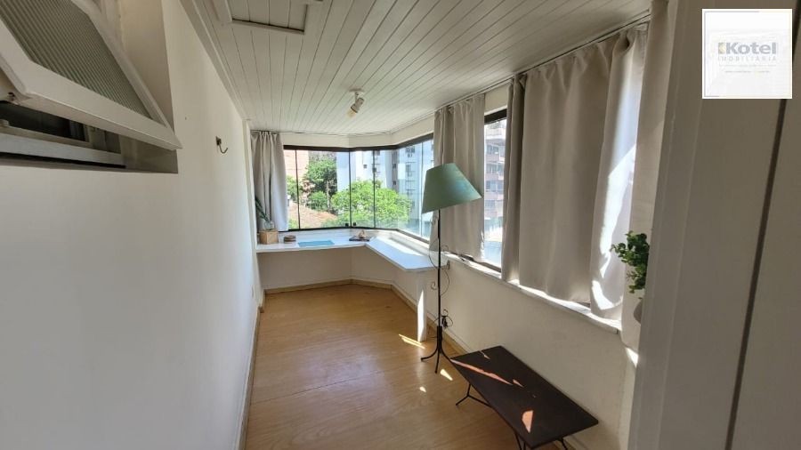 Apartamento para Venda -  1 dormitório amplo com 59,00m², 1 vaga - Rio Branco junto ao parcão, moinhos de vento